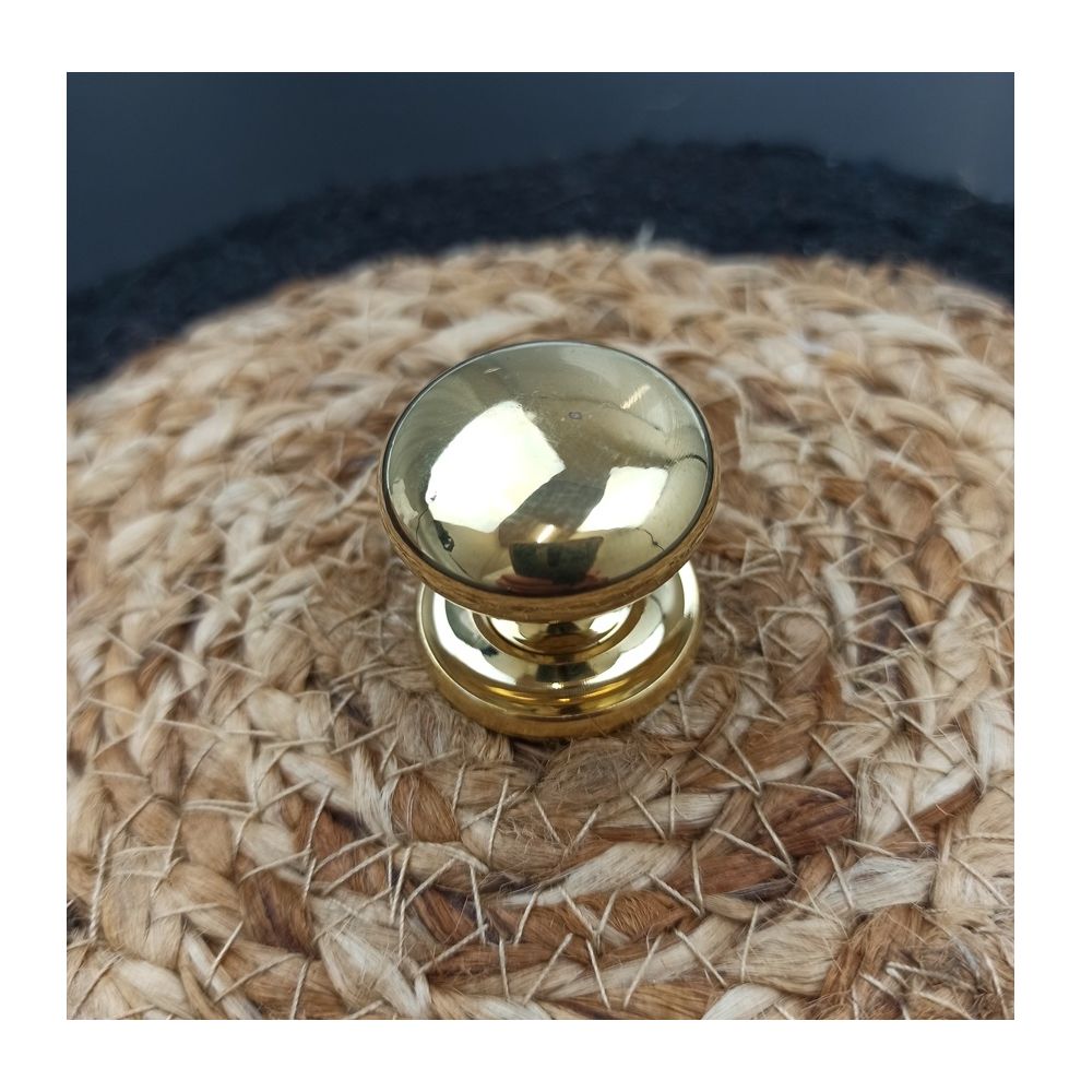 Small english style brass drawer knob