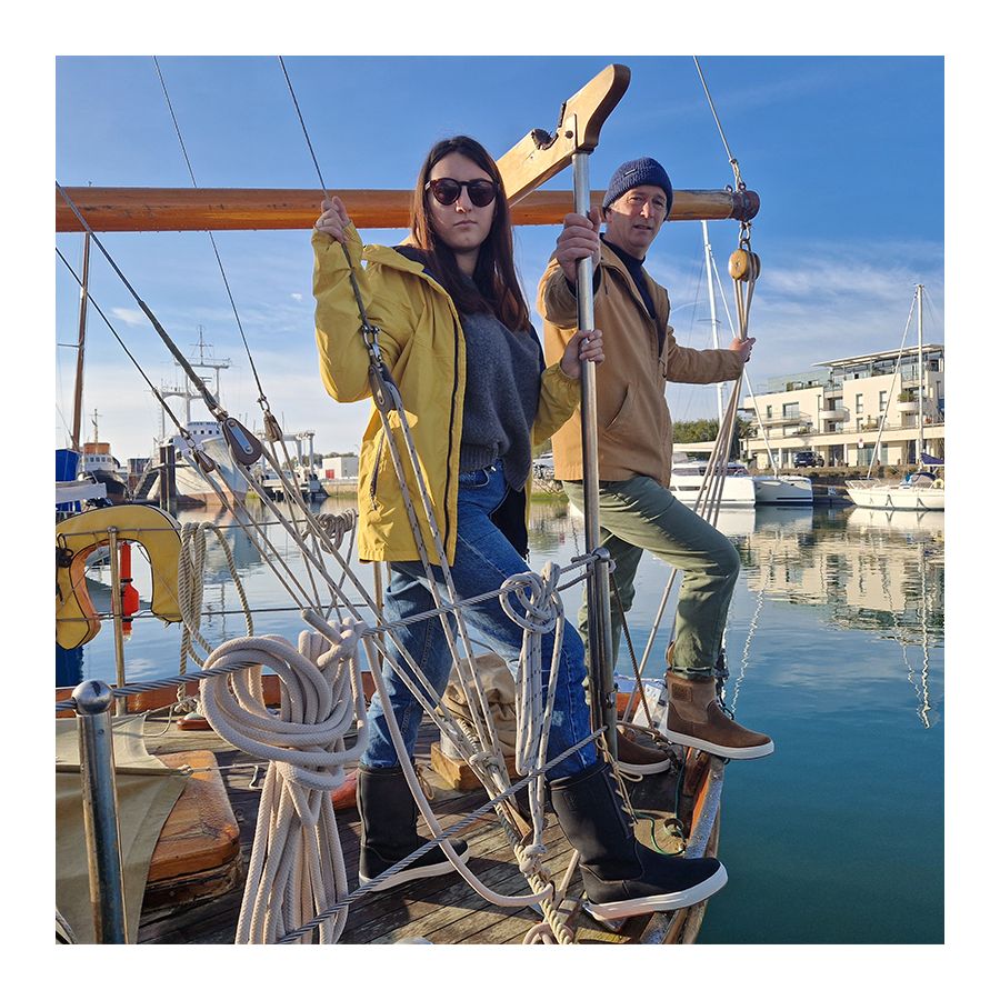 low-cut-brown-leather-and-canvas-boat-boots