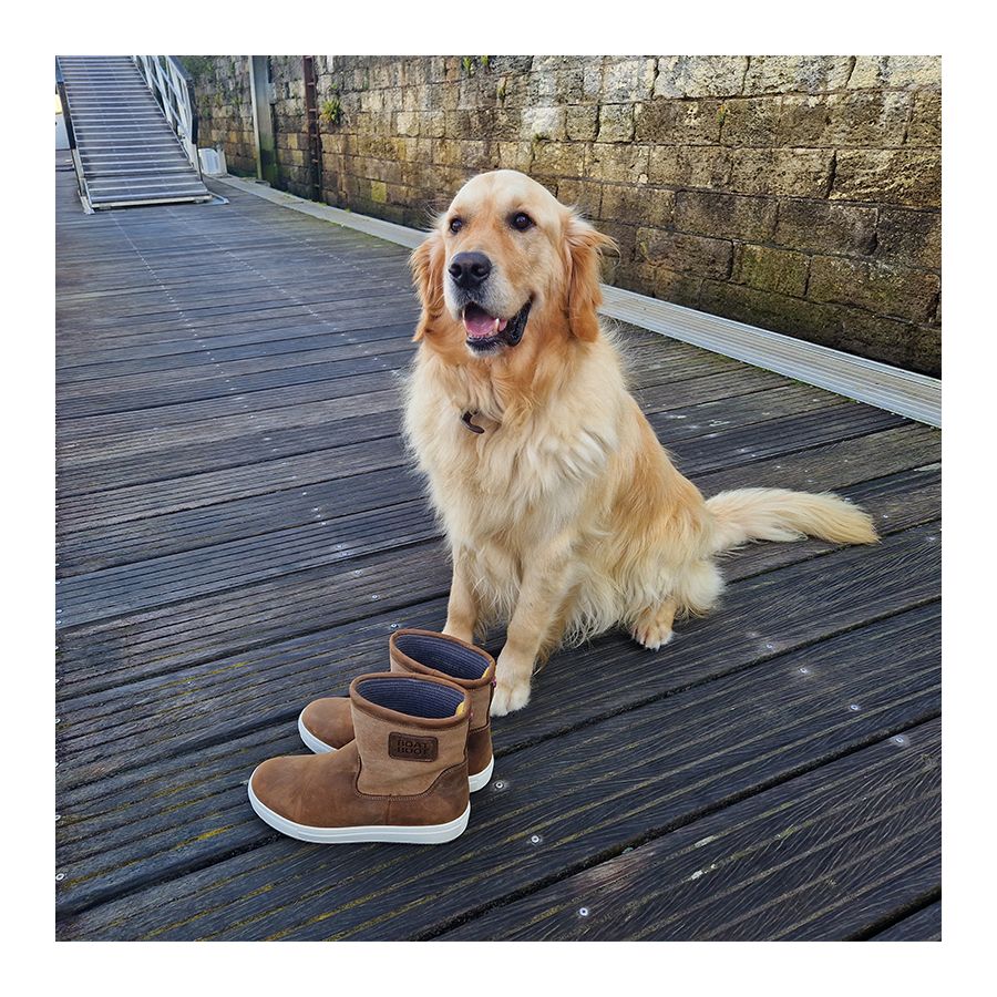 low-cut-brown-leather-and-canvas-boat-boots