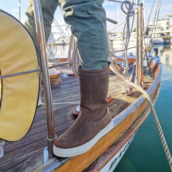 Brown leather high-cut sailing boots