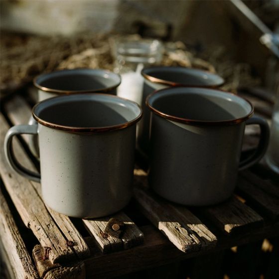 2 speckled grey mugs with bronze rim in enamelled steel