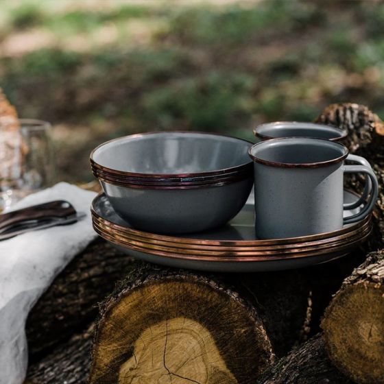 2 speckled grey mugs with bronze rim in enamelled steel